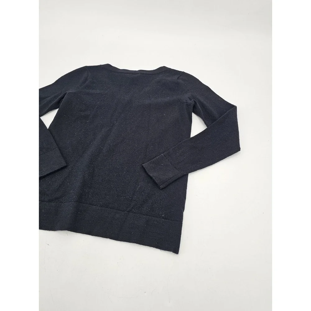 CLUB MONACO Italian Yarn V-Neck Sweater Mens Size‎ Small 100% Wool Black